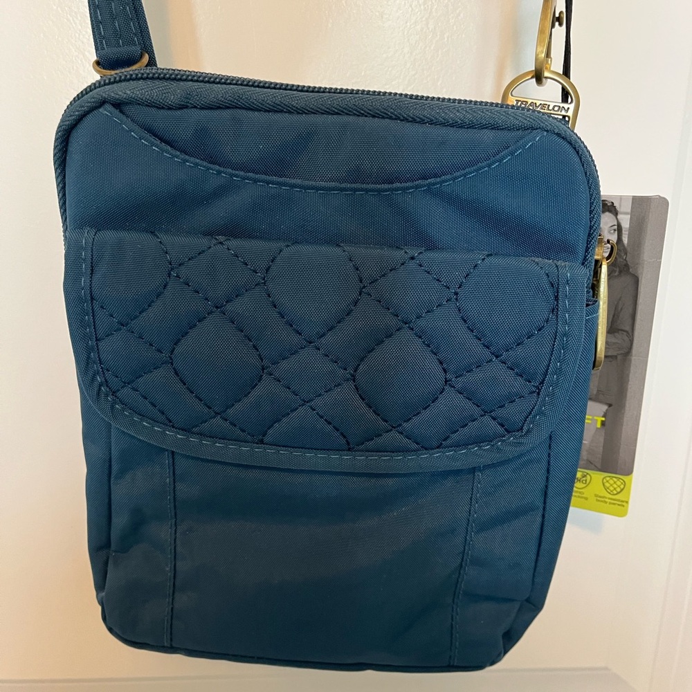 Travelon Anti-theft Quilted Slim Pouch.  New with tags.